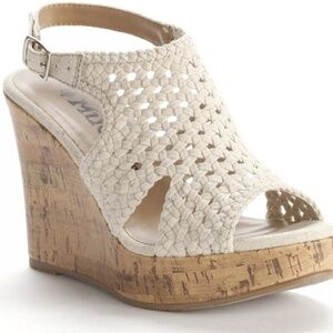Mudd || new crochet wedge sandals